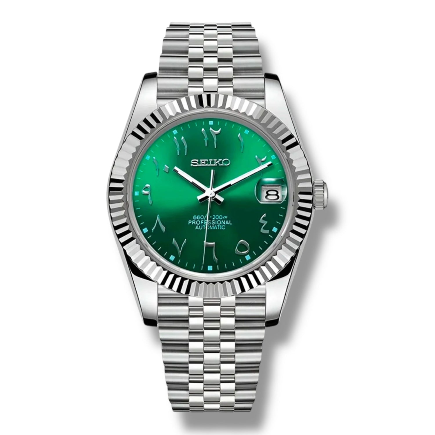 Montre Seiko Arabic Green en acier inoxydable – Cadran vert émeraude avec chiffres arabes argentés, lunette cannelée et mouvement automatique haute précision bracelet Jubilee en acier pour un style sophistiqué et intemporel