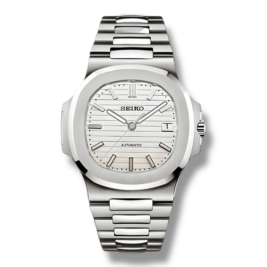 Montre Seiko Nautilus White en acier inoxydable – Cadran blanc texturé, index luminescents et mouvement automatique de haute précision. Élégance et raffinement intemporel
